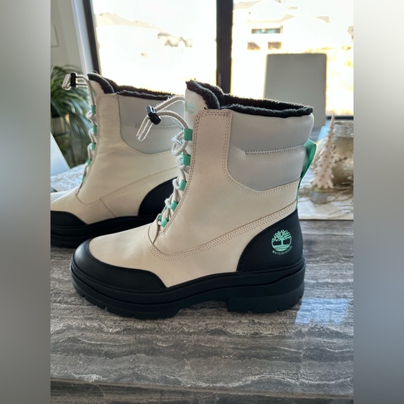 NWOT Women’s TIMBERLAND Boot 91/2 - Picture 11 of 11